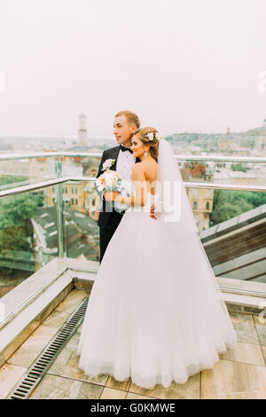 Ausgefallene Tisch gestellt für ein Hochzeitsessen Stockfoto