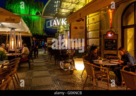 Restaurant Novotneho Lavka, Prag Altstadt Nachttouristen Tschechische Republik Stockfoto