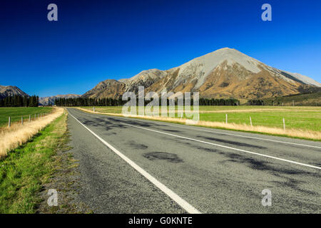 Die Inifinity Straße an Arthurs Pass Nationalpark, Neuseeland. Stockfoto