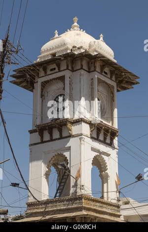 Ghanta Ghar Clock Tower in zentralen Udaipur im Laufe des Tages. Stockfoto