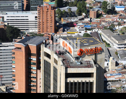 Anzeigen von Bogota, Kolumbien, crom die Oberseite der Colpatria Tower. Stockfoto