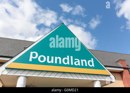 Poundland Shop anmelden Stockfoto