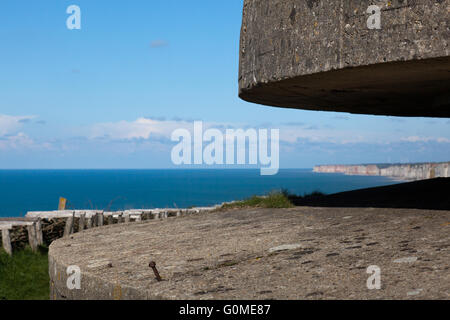 German World War Two Befestigungsanlagen auf den Klippen am Fécamp in der Normandie, Teil von Hitlers Atlantikwall Verteidigung Stockfoto