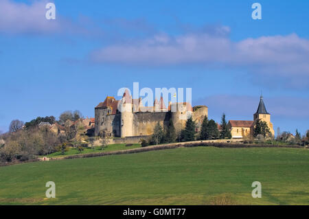 Chateauneuf-En-Auxois Chateau in Burgund, Frankreich - Schloss Chateauneuf-En-Auxois in Burgund, Frankreich Stockfoto