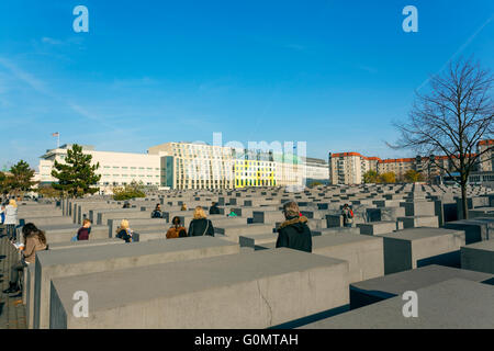 Beton Säulen des Holocaust Denkmal, Denkmal, Architekt Peter Eisenman, Tiergarten, Mitte Bezirk, Berlin, Deutschland Stockfoto