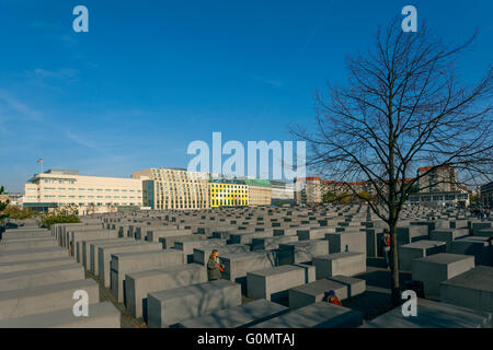 Beton Säulen des Holocaust Denkmal, Denkmal, Architekt Peter Eisenman, Tiergarten, Mitte Bezirk, Berlin, Deutschland Stockfoto