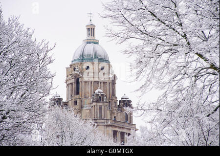 Das Ashton Memorial in Williamson Park Lancaster, Lancashire, England, im winter Stockfoto