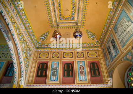 Das Bild der Decke des Podar Havelli in Shekhwati, Rajasthan, Indien Stockfoto