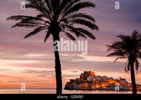 Papa Luna Burg und die Stadtmauern. Peñiscola. Provinz Castellon. Mittelmeer Comunidad Valenciana, Spanien Europa Stockfoto