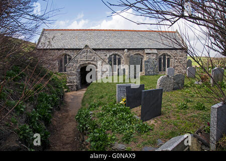 Die Kirche von St. Winwaloe, in der Nähe von Kirche Bucht, in der Pfarrei Gunwalloe, Cornwall, England. Stockfoto