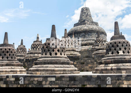 Alten Stupas in Borobudur Tempel Stockfoto
