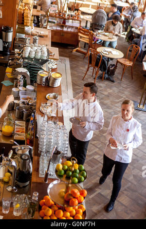 Cafe Savoy in Prag, der Kleinseite in Prag in der Tschechischen Republik Stockfoto