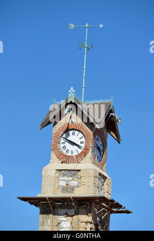 Alten Uhrturm in Lavrio Stadt, Attika, Griechenland Stockfoto