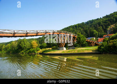 Brücke über den Rhein-Main-Donau-Kanal in der Nähe von Regensburg, Bayern, Deutschland Stockfoto