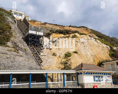 Erdrutsch am East Cliff, Bournemouth, Dorset, Großbritannien Stockfoto