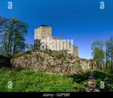 Ruinen der alten mittelalterlichen Burg Bernstein, Elsass, Frankreich Stockfoto