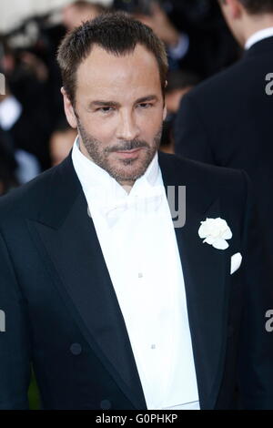 New York City, USA. 2. Mai 2016. Tom Ford besucht "Manus X Machina: Fashion In An Age Of Technology" Costume Institute Gala im Metropolitan Museum of Art in New York City, USA, am 2. Mai 2016. Bildnachweis: Dpa picture Alliance/Alamy Live News Stockfoto