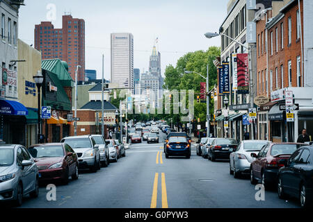 Helle Straße in Federal Hill, Baltimore, Maryland. Stockfoto