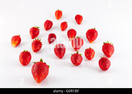 Nahaufnahme von Erdbeeren auf weißem Hintergrund Stockfoto