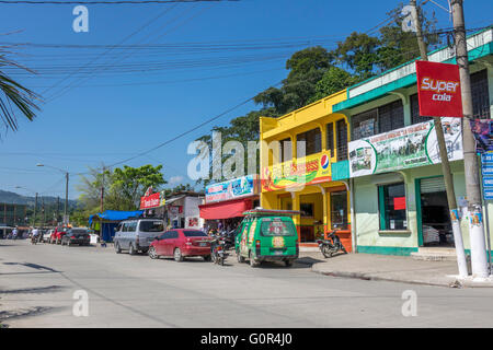 Kaufhaus Geschäfte In Santo Tomas de Castilla Guatemala Stockfoto