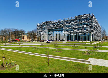 Das Brooks-Gebäude, University of Manchester Metropolitain an Platzes, Hulme, Manchester. Stockfoto