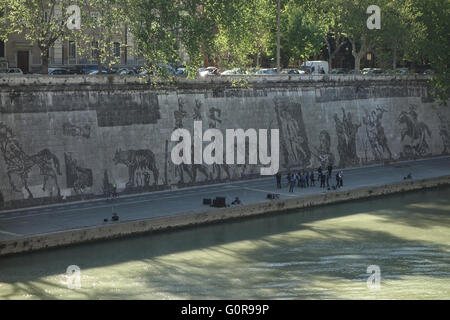 Rom, Italien - 19. April 2016: südafrikanischer Künstler William Kentridge enthüllt Triumphe und Klagegesänge, eine 550-Meter (1.804 ft) Stockfoto