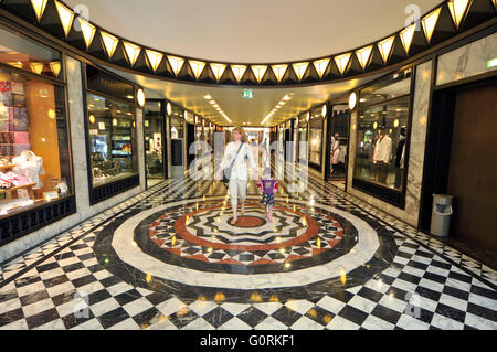 Marmor, shopping-Mall, Quartier 206, Friedrichstraße, Mitte, Berlin, Deutschland Stockfoto