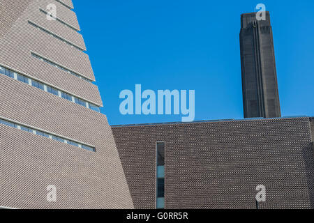 Das äußere der neuen Erweiterung der Tate Modern nähert sich Fertigstellung.  Das Mauerwerk ist vorhanden und das Glas und Interieur sind abgeschlossen. Stockfoto