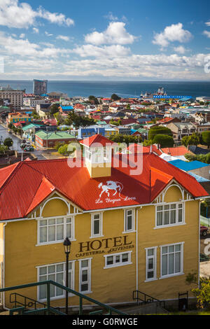 Cerro De La Cruz, Sicht von Punta Arenas, Chile, Südamerika. Stockfoto