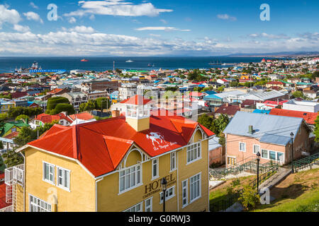 Cerro De La Cruz, Sicht von Punta Arenas, Chile, Südamerika. Stockfoto