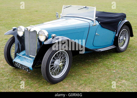 MG Midget TA Sportwagen aus den 1930er Jahren - ein gefragter Oldtimer. In diesem Beispiel ist Reg Nummer 405 UYG. Stockfoto