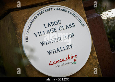 Ländliche Whalley ein großes Dorf in Ribble Valley an den Ufern des Flusses Calder in Lancashire.  Dorf Lancashire com Stockfoto