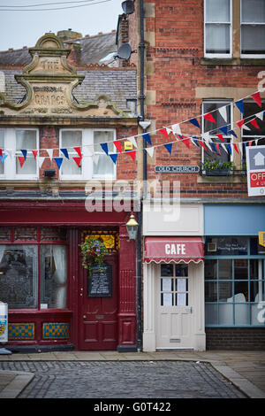 Hexham Markt Stadt Zivilgemeinde Northumberland Oude Kerk und Fleischmarkt aus Vordergrund tudor Streetstyle und Steinbauten Shop Stockfoto