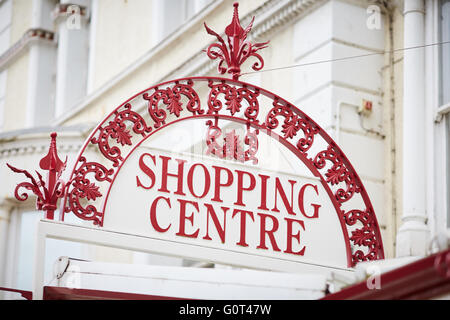 Mostyn Street Llandudno ist ein Badeort, Stadt und Gemeinde in Conwy County Borough, Wales, befindet sich auf der Creuddyn-peninsul Stockfoto