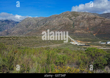 Die Berg-Talsperre in Franschhoek ist in der Provinz Ostkap in Südafrika und Wasserversorgung zu City of Cape Town. Stockfoto