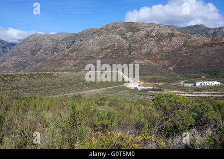 Die Berg-Talsperre in Franschhoek ist in der Provinz Ostkap in Südafrika und Wasserversorgung zu City of Cape Town. Stockfoto