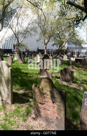 Friedhof von St. Pauls Kapelle, Lower Manhattan, NYC, USA Stockfoto