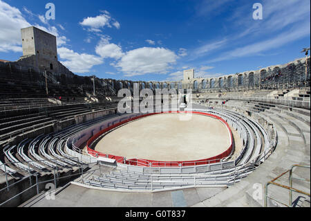 Das römische Amphitheater in Arles, Frankreich Stockfoto