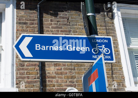 London-Zyklus Netzwerk Richtungen Zeichen Weg zu grünen Barnes, in Barnes, London, england Stockfoto