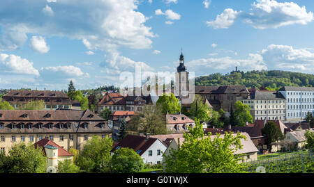 Blick vom Michaelsberg Abtei in Bamberg zum Schloss Altenburg Stockfoto