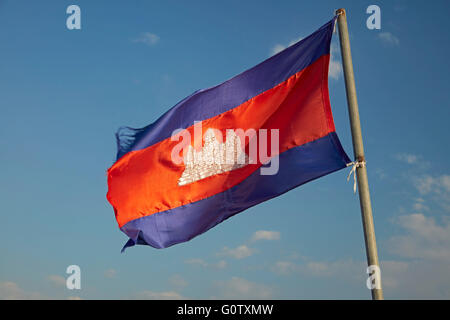 Kambodschanischen Flagge, Chong Khneas Floating Village, Tonle Sap See, in der Nähe von Siem Reap, Kambodscha Stockfoto