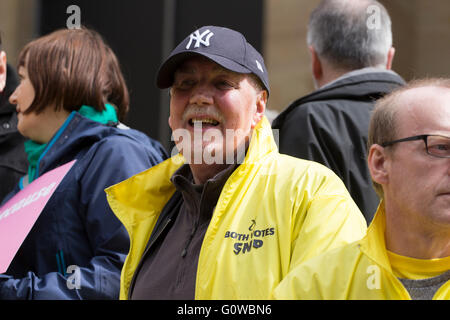 Glasgow, Vereinigtes Königreich. 4. Mai 2016. SNP-Unterstützer, die Teilnahme an der Rallye, die erste Minister Nicola Sturgeon on Mittwoch Hosted 4. kann 2016 Credit: Chrisselle Mowatt/Alamy Live News Stockfoto