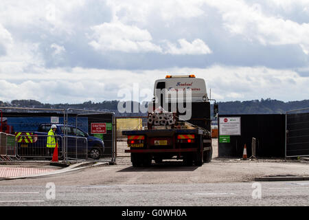 Dundee, Tayside, Schottland, UK, 5. Mai 2016: The Chancellor Rt Hon George Osborne hat im Haushalt dieses Jahres angekündigt, dass die britische Regierung einen £5 m Beitrag zur Dundee V & A Waterfront Projekt zur Entwicklung leistet. Das Museum, das derzeit in der Stadt am Wasser gebaut wird ist für 2018 geplant. Die Kosten für das Gebäude, entworfen von dem japanischen Architekten Kengo Kuma hat fast verdoppelt von £45 m auf 80 Mio. Pfund. Bildnachweis: Dundee Photographics / Alamy Live News Stockfoto