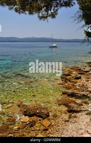 Strand in Bol auf der Insel Brac in der Split-Dalmatien County Kroatien Stockfoto