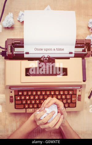 Es war einmal eine Zeit gegen oben Blick auf alte Schreibmaschine Stockfoto