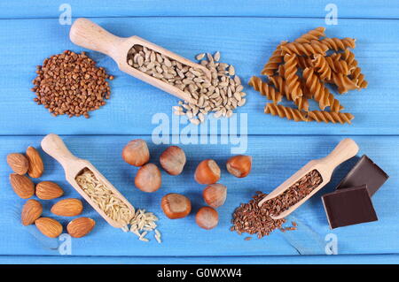 Natürliche Zutaten und Produkte mit Magnesium und diätetische Faser, gesundes Essen und Ernährung Stockfoto