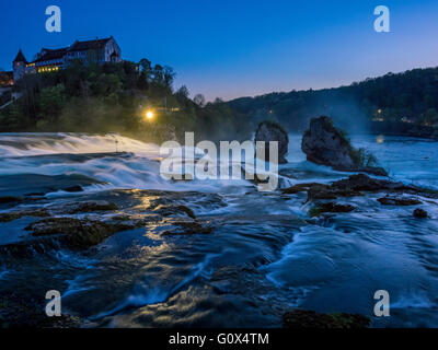 Rheinfall mit Schloss Laufen, in Schaffhausen, Kanton Schaffhausen, Schweiz, Europa Stockfoto