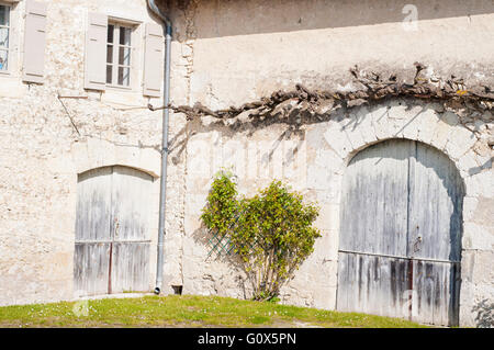 Blick auf das Dorf von La Romieu. Gers. Frankreich. Stockfoto
