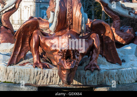 Detail des Brunnens der Drachen, in den Gärten des königlichen Palastes von La Granja de San Ildefonso, Segovia, Spanien Stockfoto