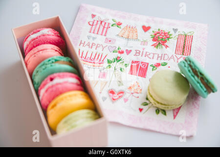 Süße und bunte französische Macarons oder macaron Stockfoto